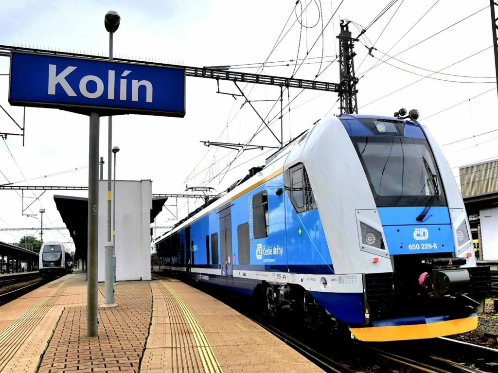 Na trať mezi Havlíčkovým Brodem a Kolínem vyjely moderní RegioPantery